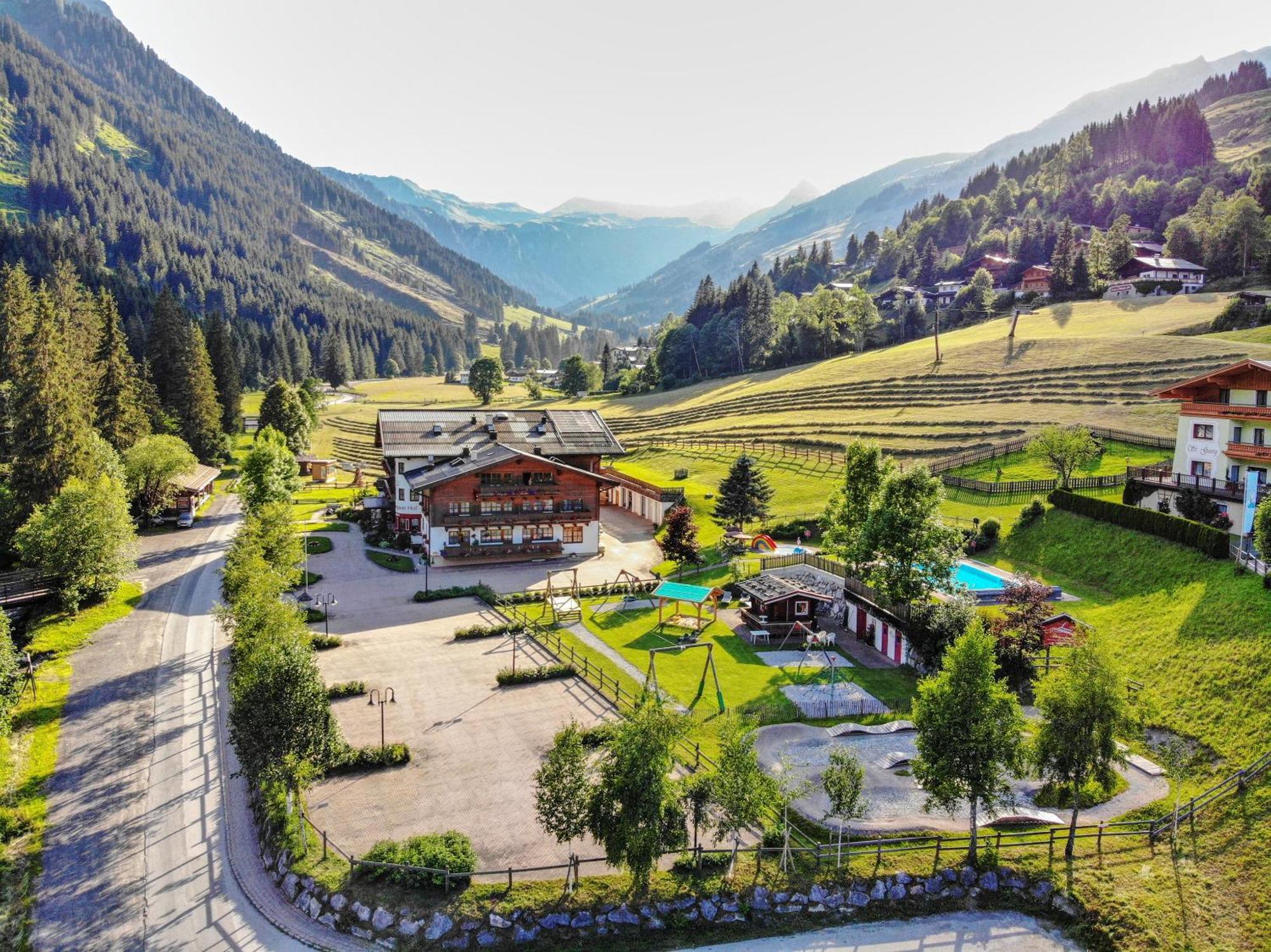 Familienhotel Lengauer Hof Saalbach-Hinterglemm Kültér fotó